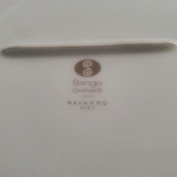 SANGO NAVARRO #6283 Large Oval Serving Platter Gray Floral 16" x 12" ~ JAPAN - Picture 4 of 5